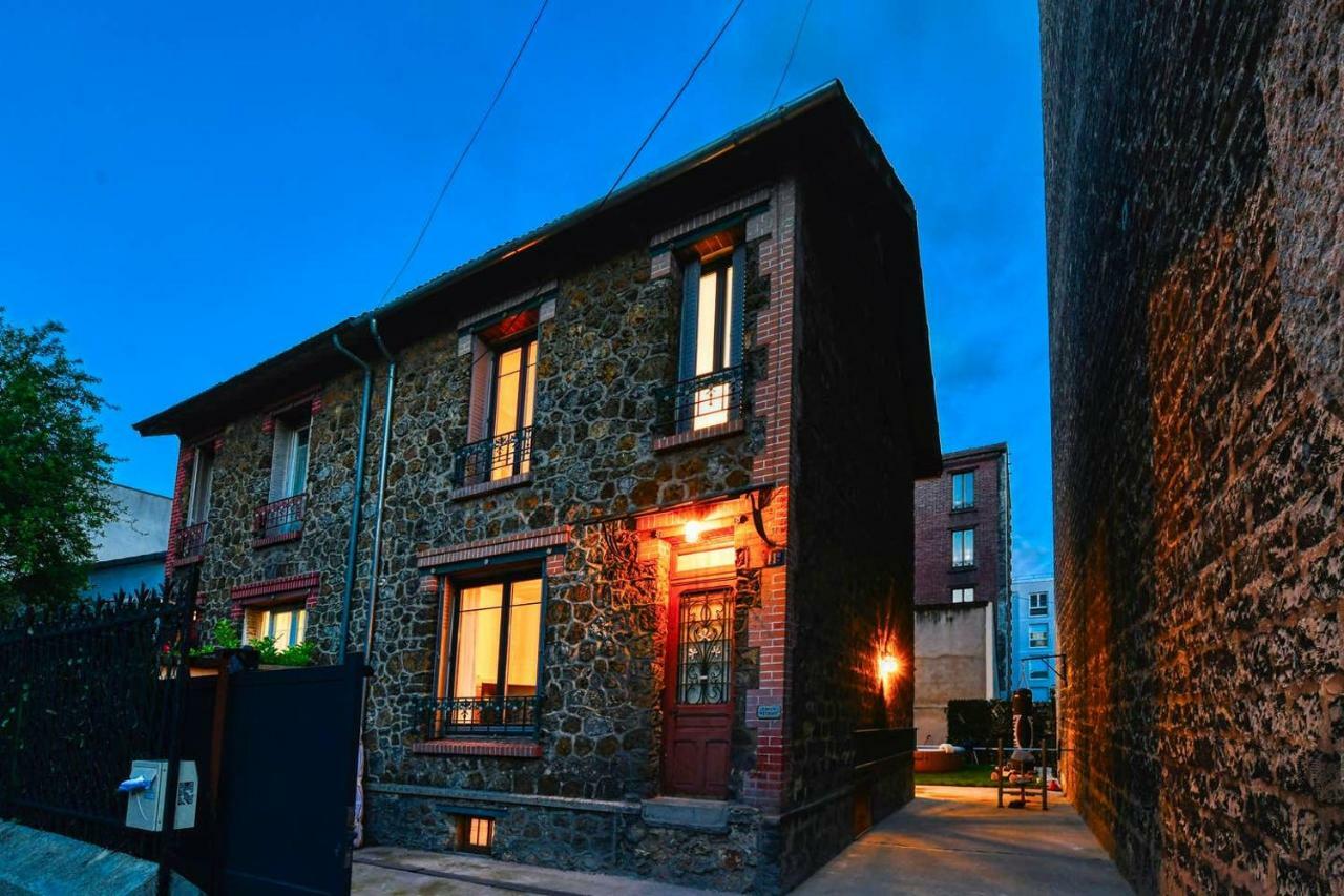 サン＝ドニ Chic And Vintage House With Gardenヴィラ エクステリア 写真